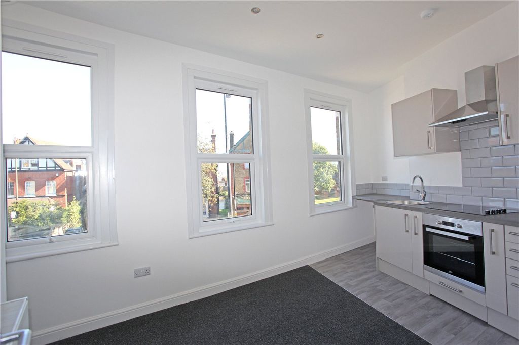 Property photo 3 of 6 Kitchen/Living