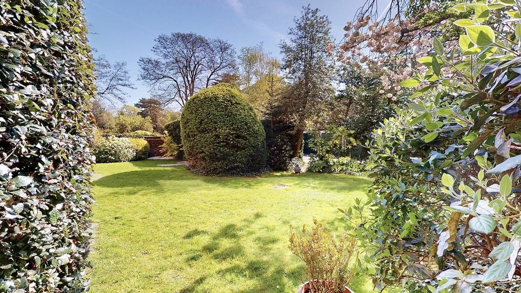 Property photo 3 of 11