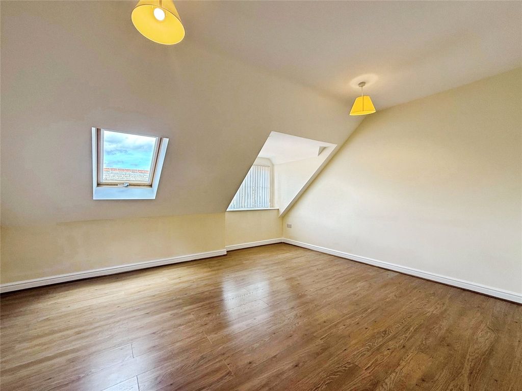 Property photo 2 of 10 Picture No. 08