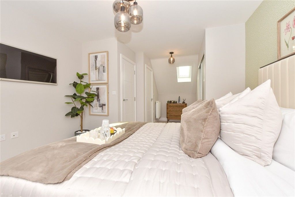 Property photo 1 of 7 Bedroom 1