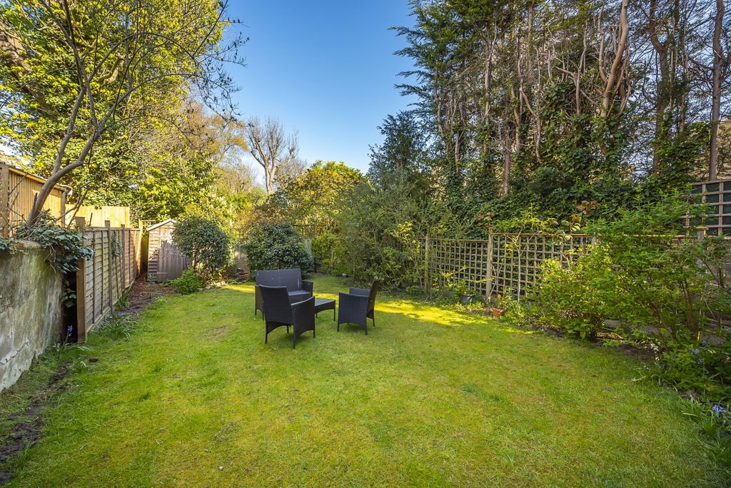 Property photo 3 of 13 Friars-Stile-Road...