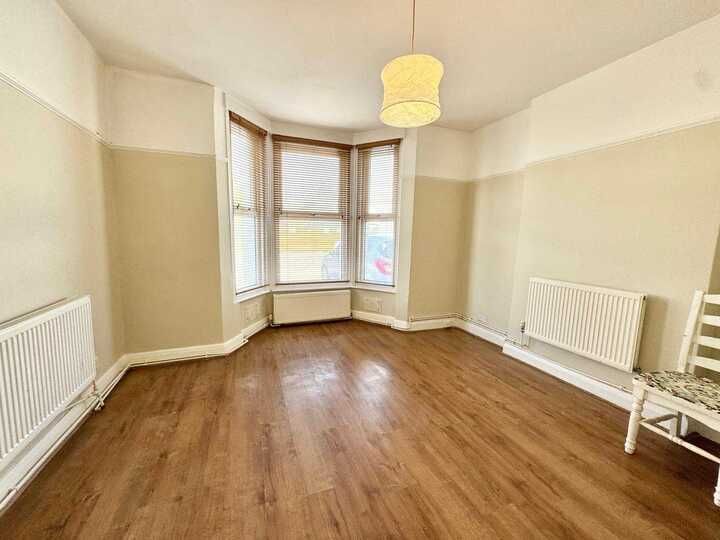 Property photo 2 of 5 D282Be6F3Fa1728Ad4Ca1B8E1Da0c3B7