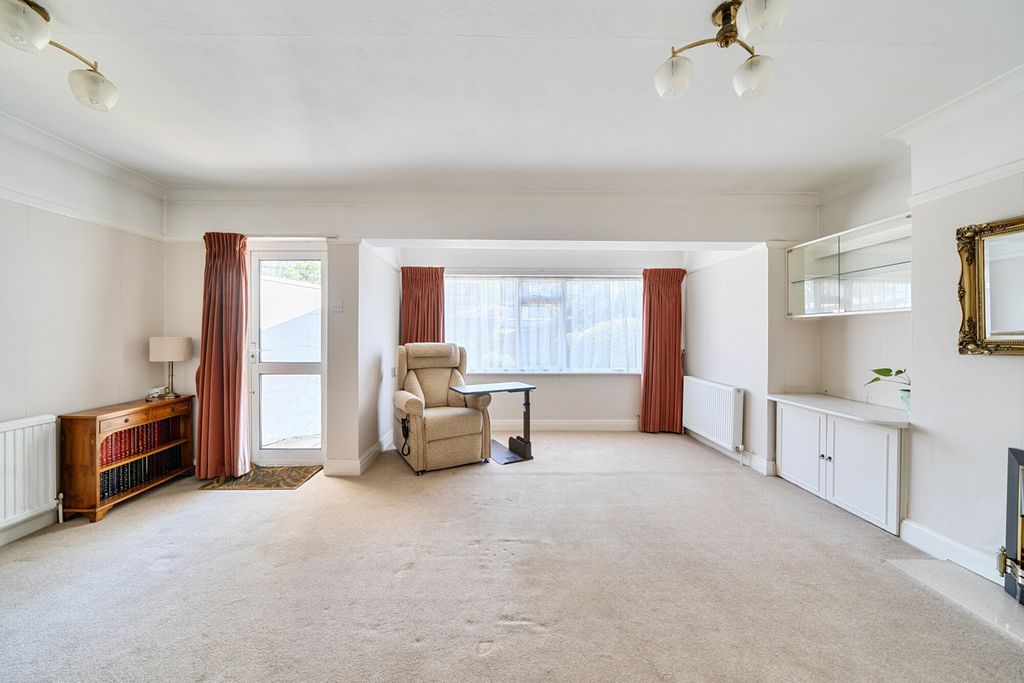 Property photo 2 of 22 1451799-10-69Ef6A...