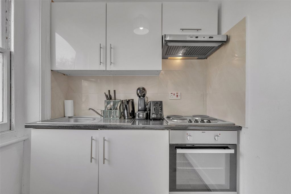 Property photo 2 of 10 Picture No. 03