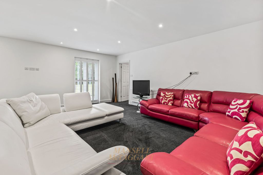 Additional image 32 of 5 bed detached house for saleHare Lane, Lingfield RH7