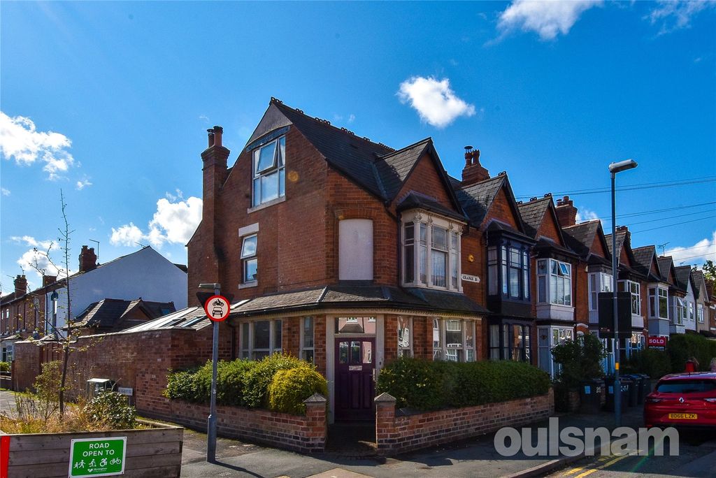 Property photo 1 of 33 Picture No. 04