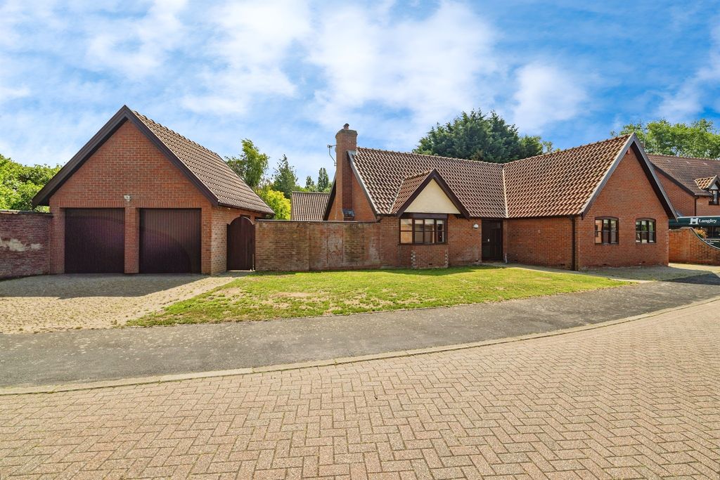 Property photo 1 of 17