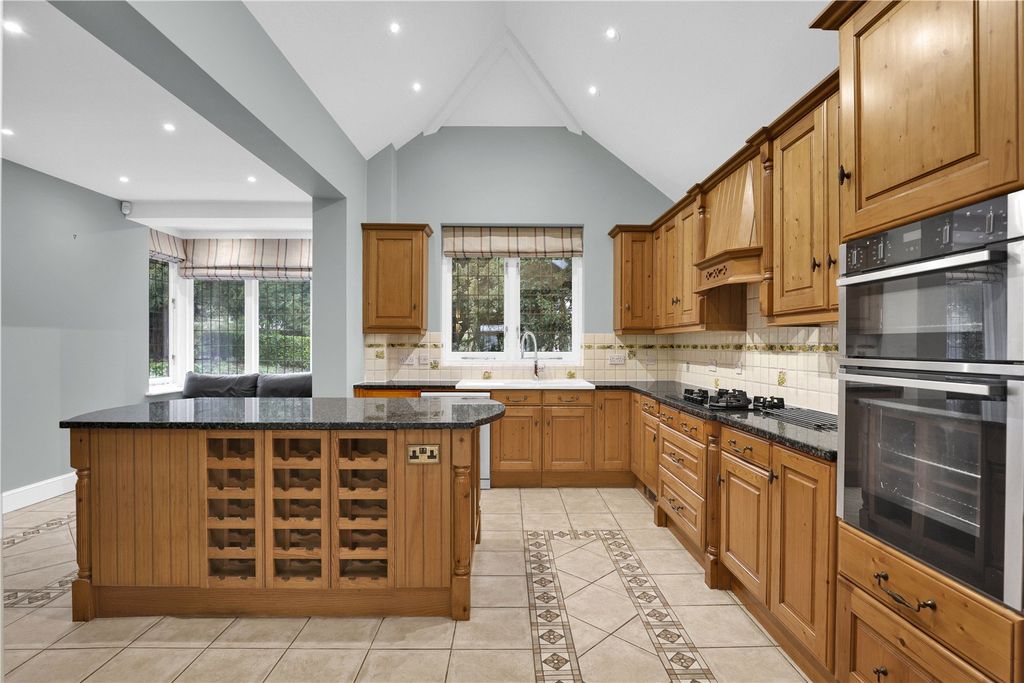 Property photo 3 of 19 Picture No. 29