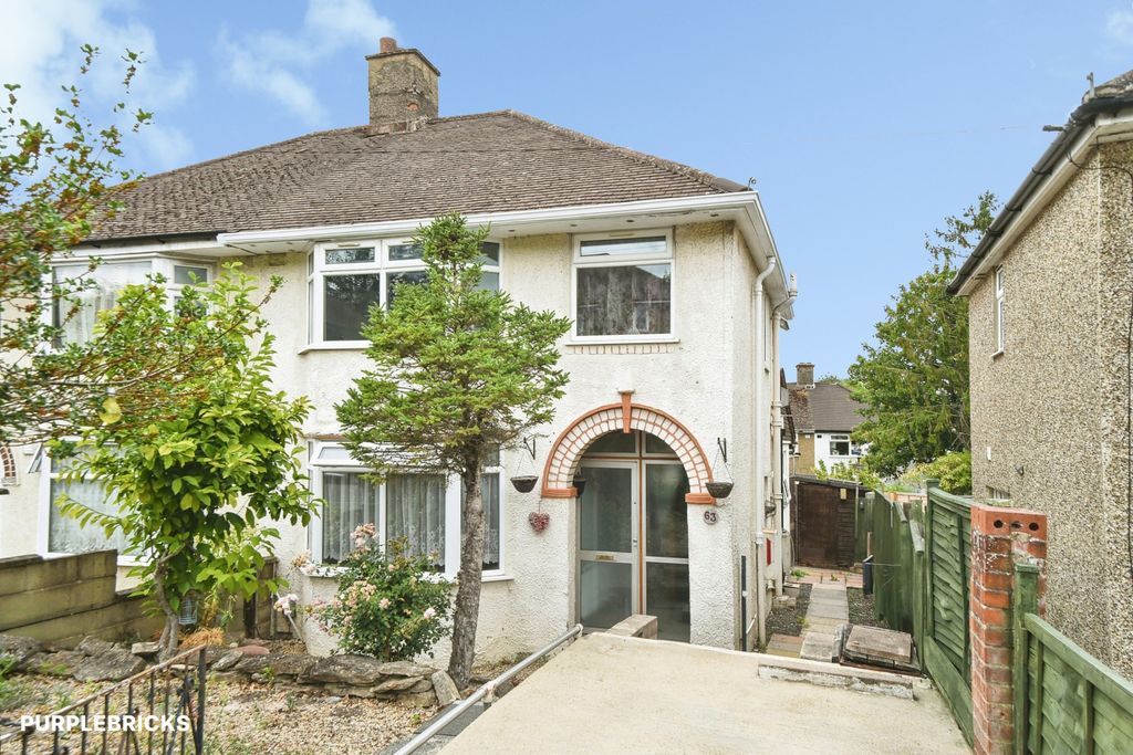 Property photo 2 of 27