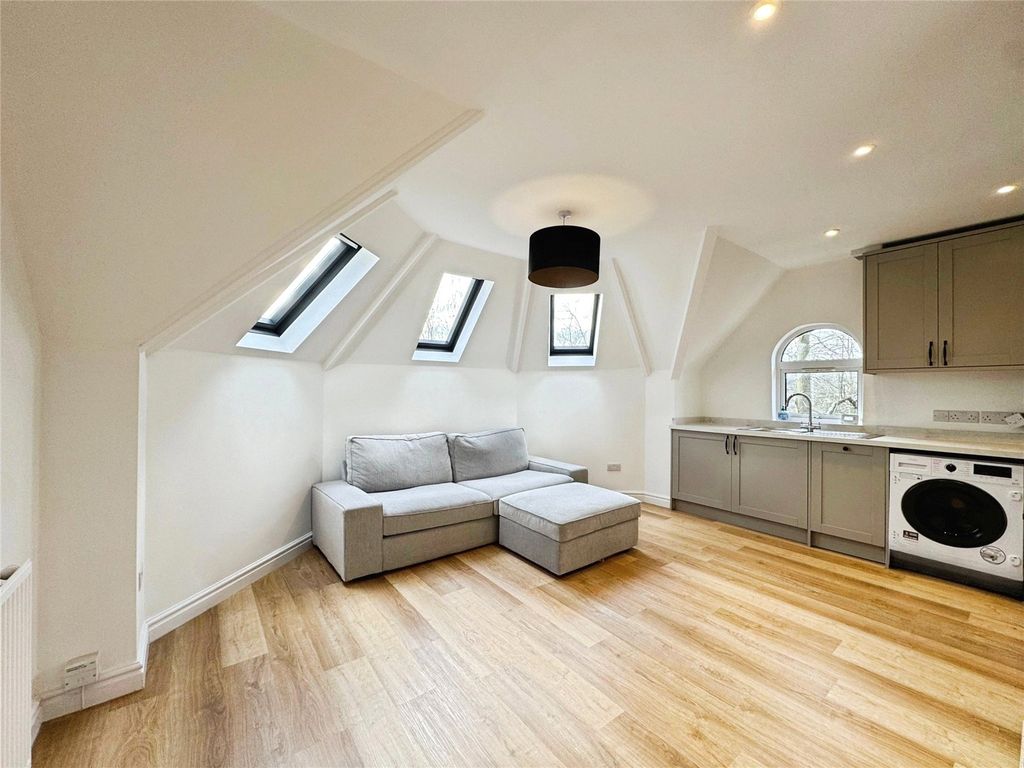 Property photo 2 of 11 Picture No. 09