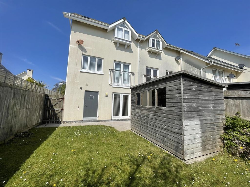 Property photo 2 of 27 Externally