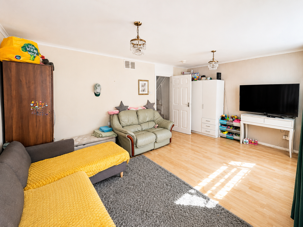 Property photo 1 of 14 Three-Bedroom Maisonette With Private Garden | Prime Woking Location