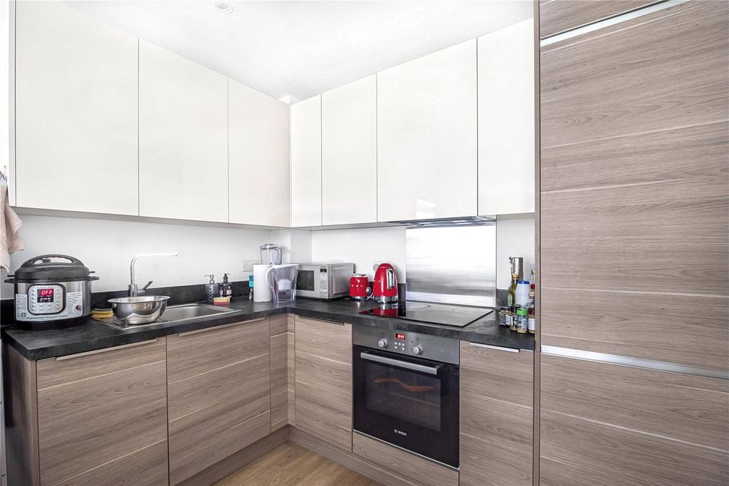 Property photo 2 of 12 Kitchen