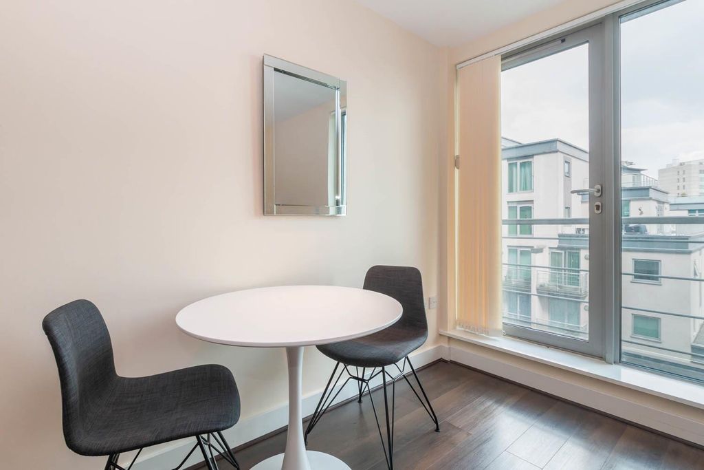 Property photo 3 of 10 Living Area