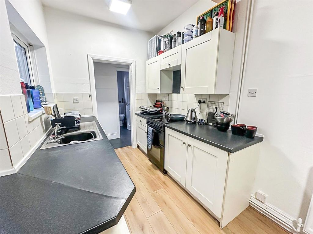 Property photo 3 of 8 5F955F42-8093-4Ff1-9E44-B37d7F6308A7.Jpeg