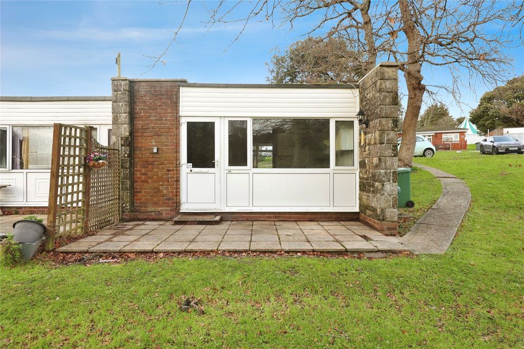 Property photo 1 of 10 Front