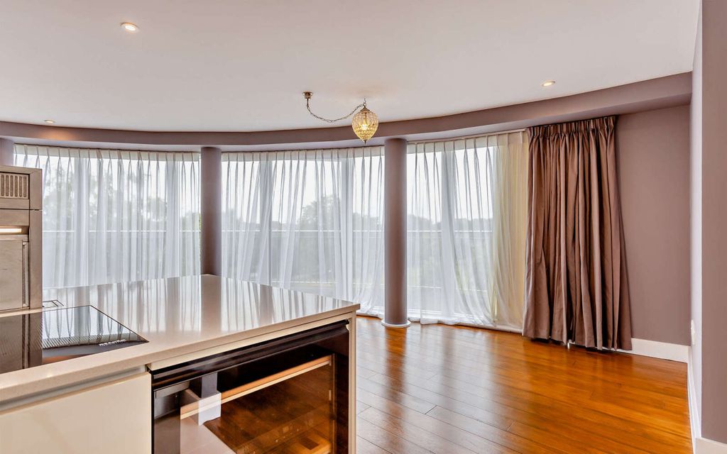 Property photo 2 of 20 Kitchen