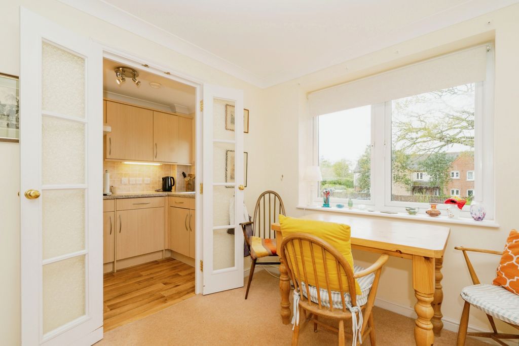 Property photo 3 of 12 Dining Area