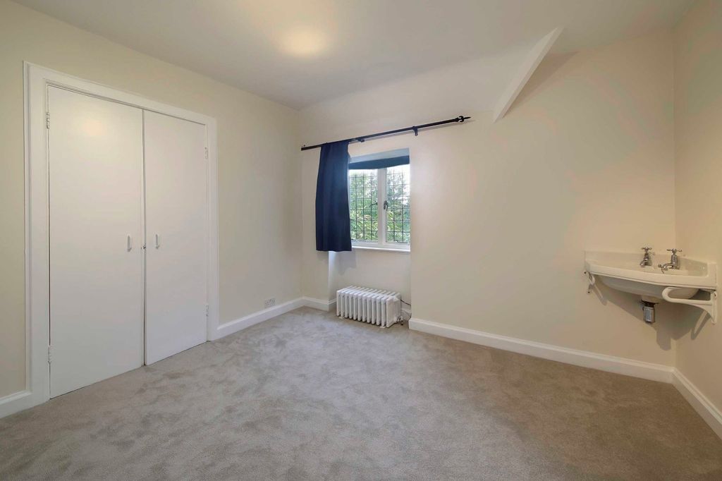 Additional image 16 of 6 bed detached house for salePenn Road, Beaconsfield HP9