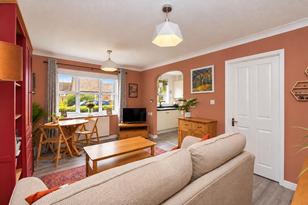 Property photo 2 of 14
