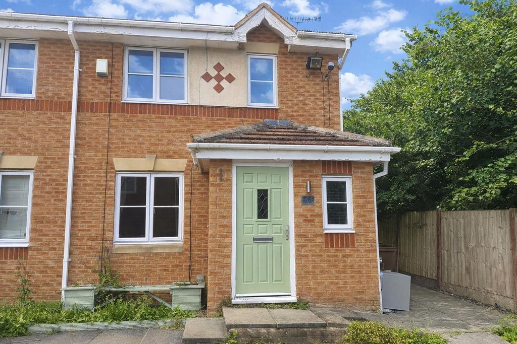 Property photo 1 of 15 External