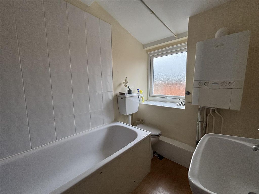 Additional image 8 of 2 bed flat to rentWrexham Street, Mold CH7