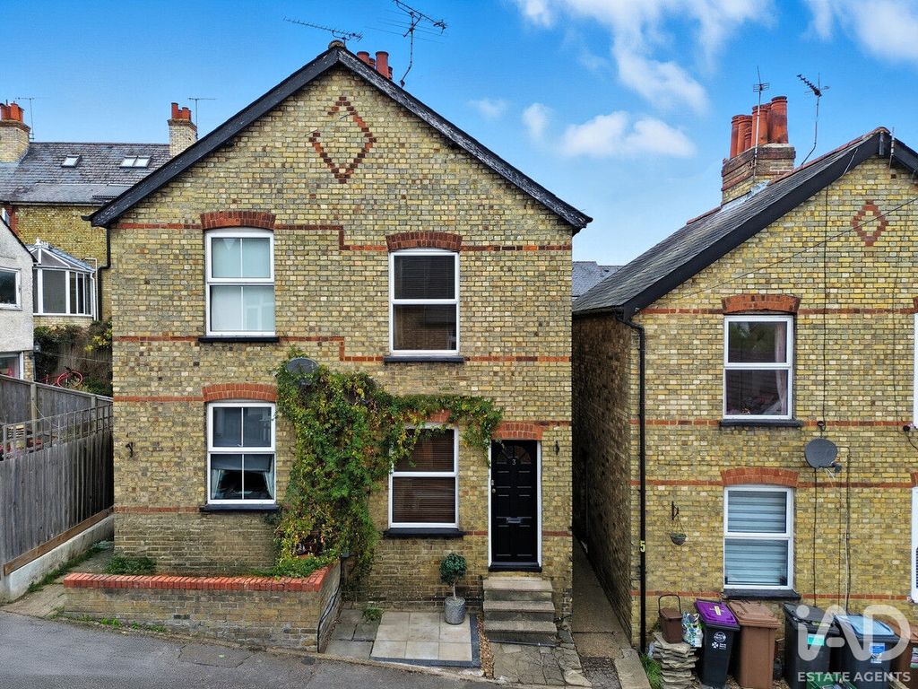 Property photo 1 of 18