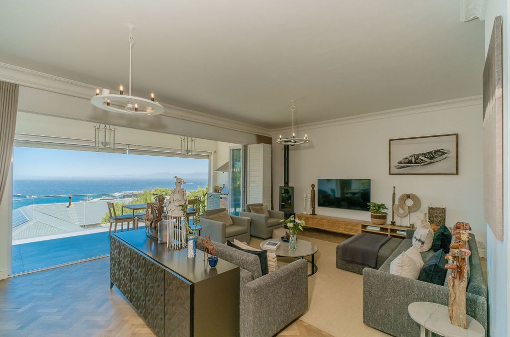 Property photo 2 of 39 Sim1725178