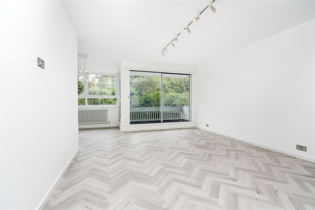 Property photo 1 of 18 P03.Jpg