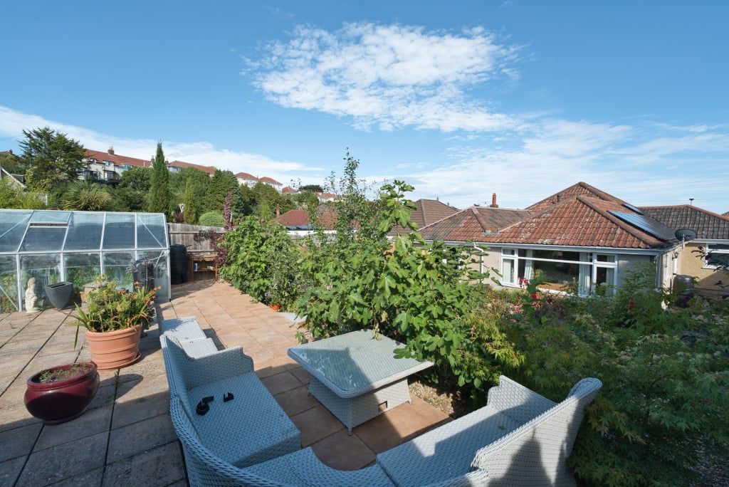 Property photo 2 of 31