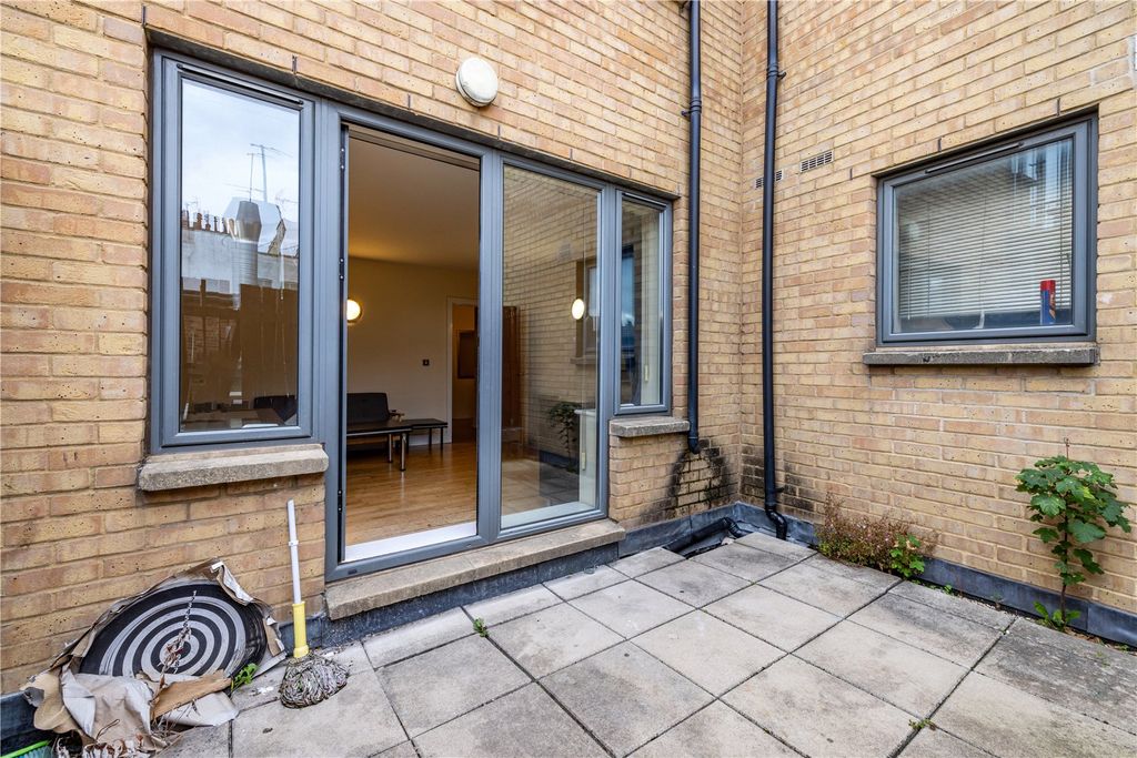 Property photo 2 of 19 Picture No. 49