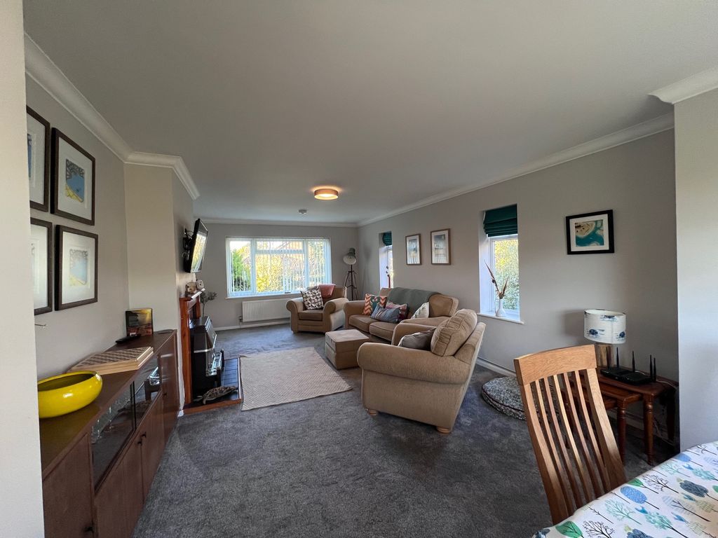 Property photo 3 of 12 Living Room