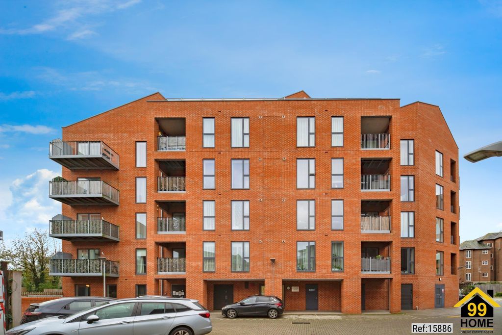 Property photo 1 of 20 Photo 0