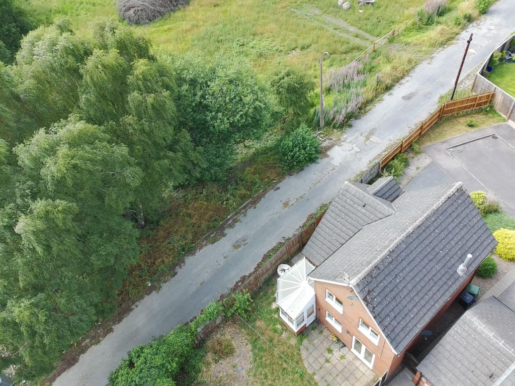 Property photo 2 of 25