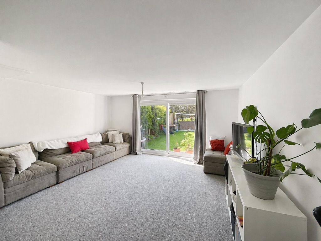 Property photo 3 of 12 Picture No. 07