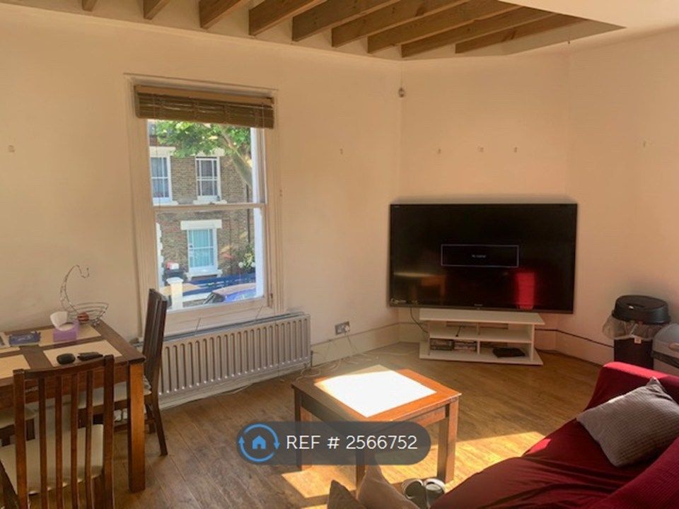 Property photo 1 of 7 Kitchen Sitting Room