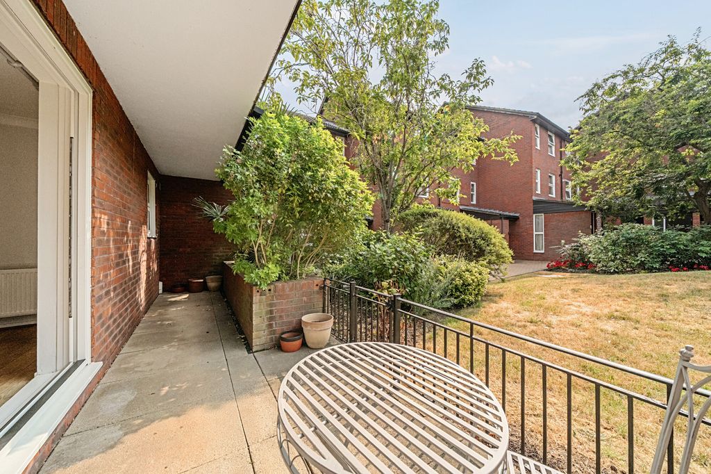 Property photo 2 of 14