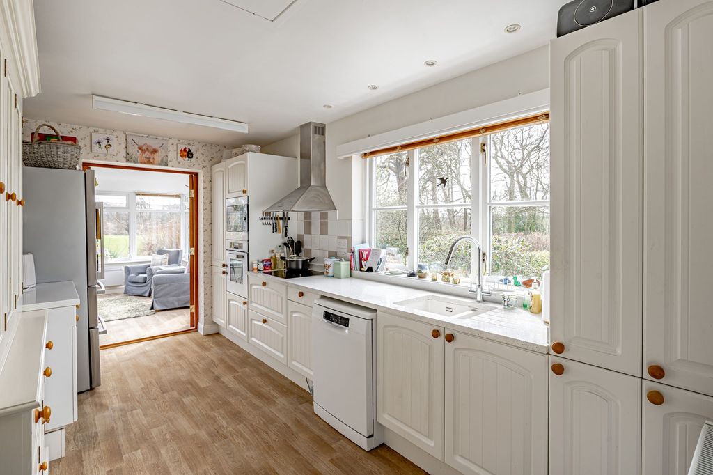 Property photo 2 of 24