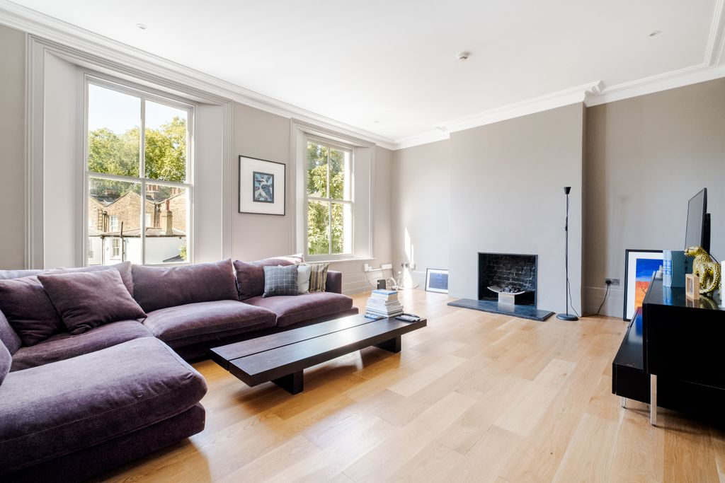 Property photo 3 of 35