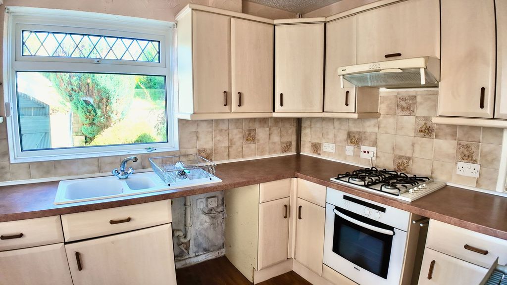 Property photo 3 of 31
