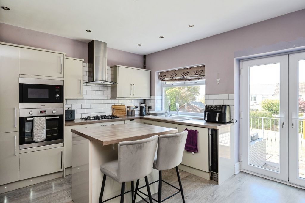 Property photo 3 of 20 Pbox-Img.Jpg