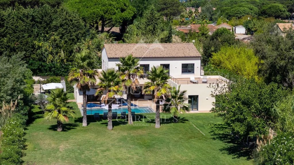 Property photo 1 of 8 Saint-Tropez – Contemporary Villa Near Pampelonne Beaches
