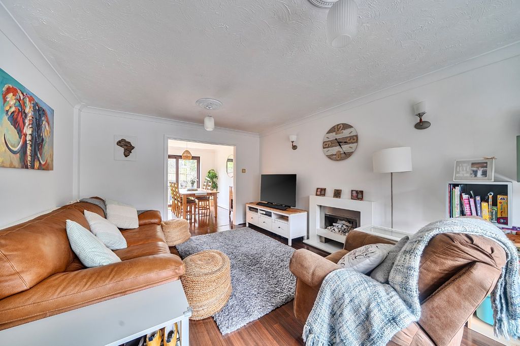 Property photo 2 of 17 Picture No. 55