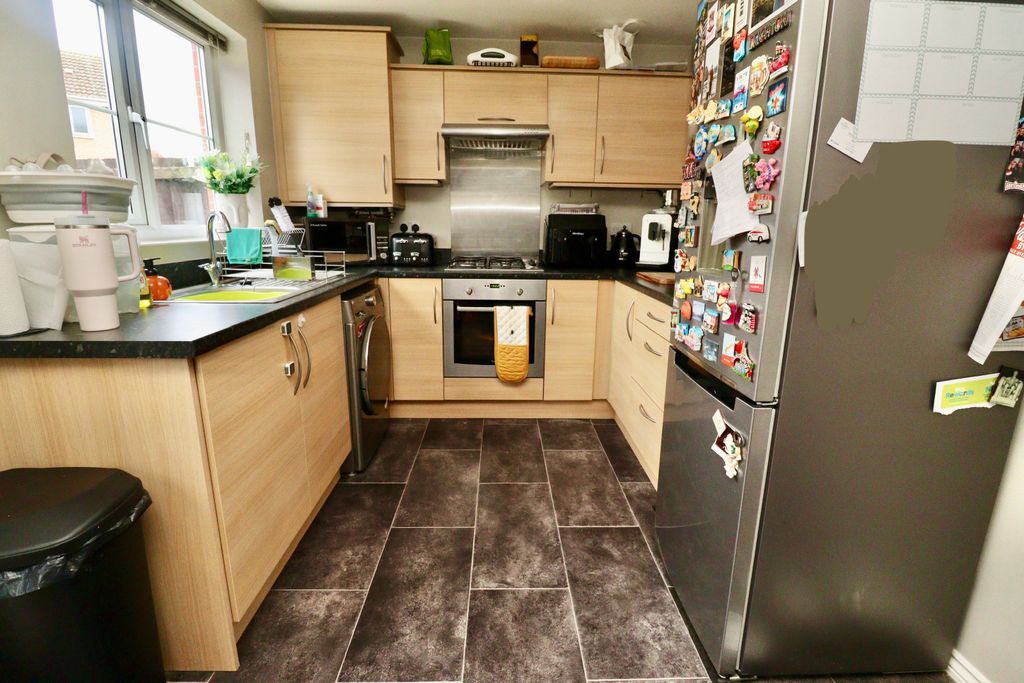 Property photo 3 of 16 Img_1750