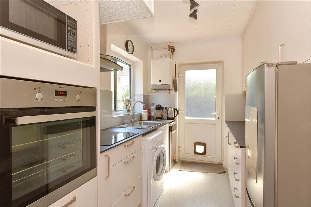 Property photo 3 of 14 Kitchen