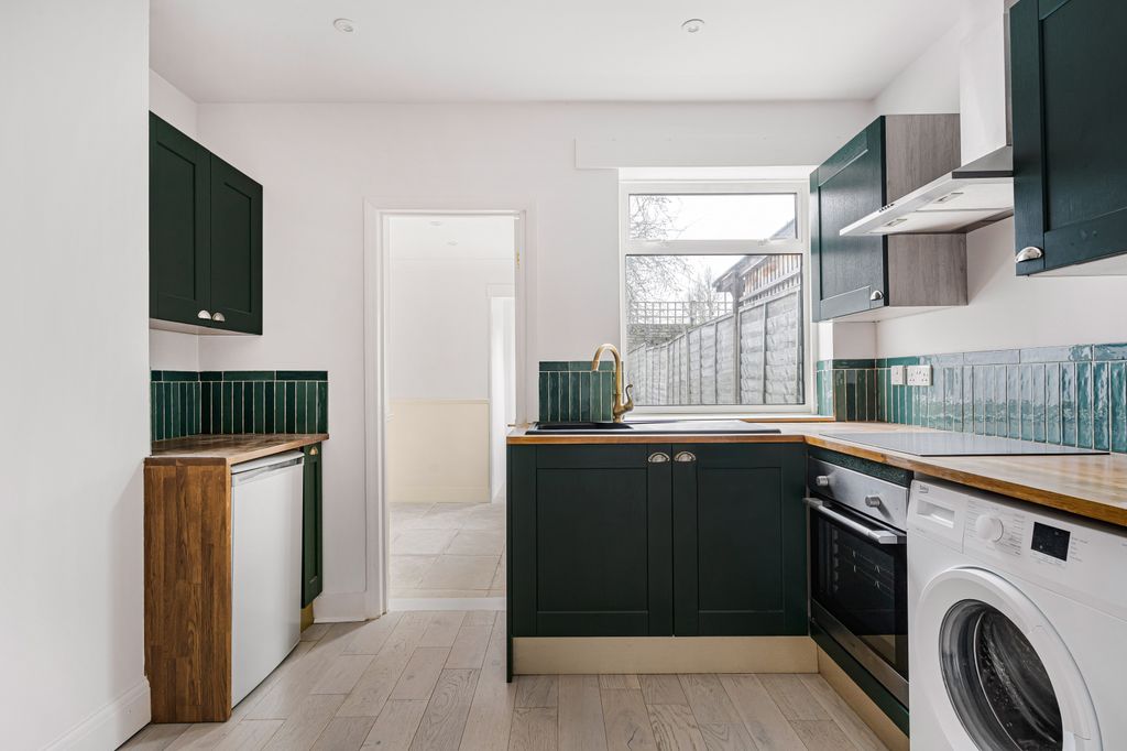 Property photo 1 of 28