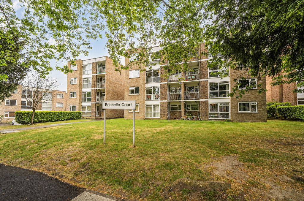 Property photo 1 of 12 1458035-23-6A01Df...