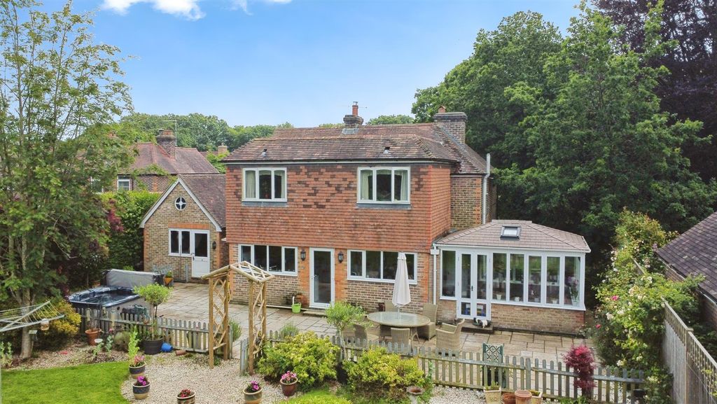 Property photo 3 of 33