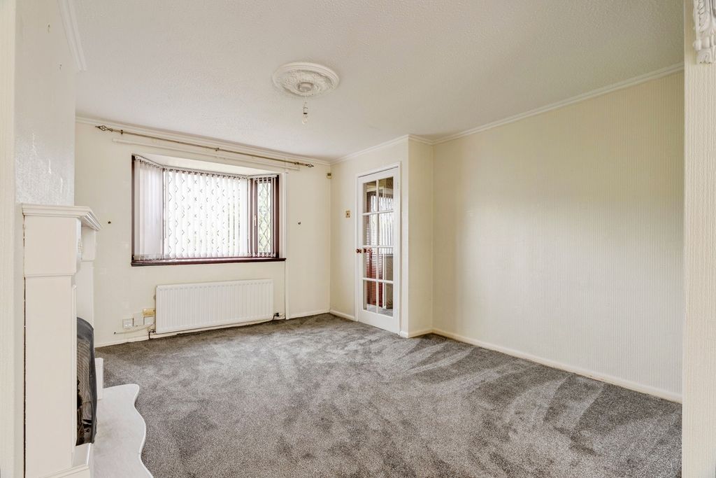 Property photo 3 of 17 Photo