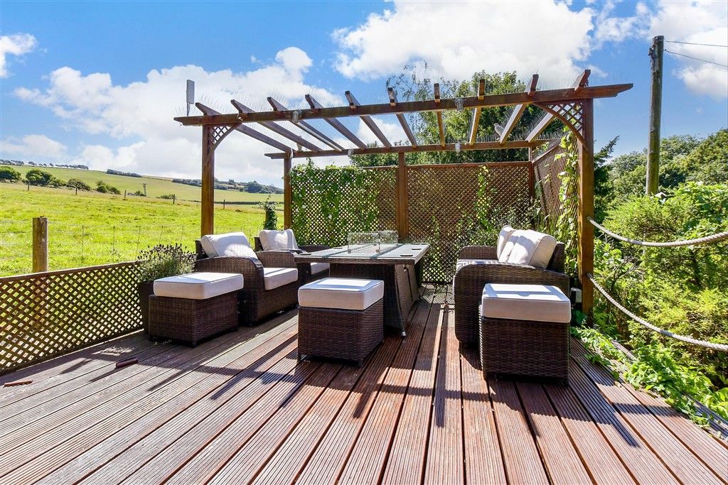 Property photo 3 of 15 Patio / Decking